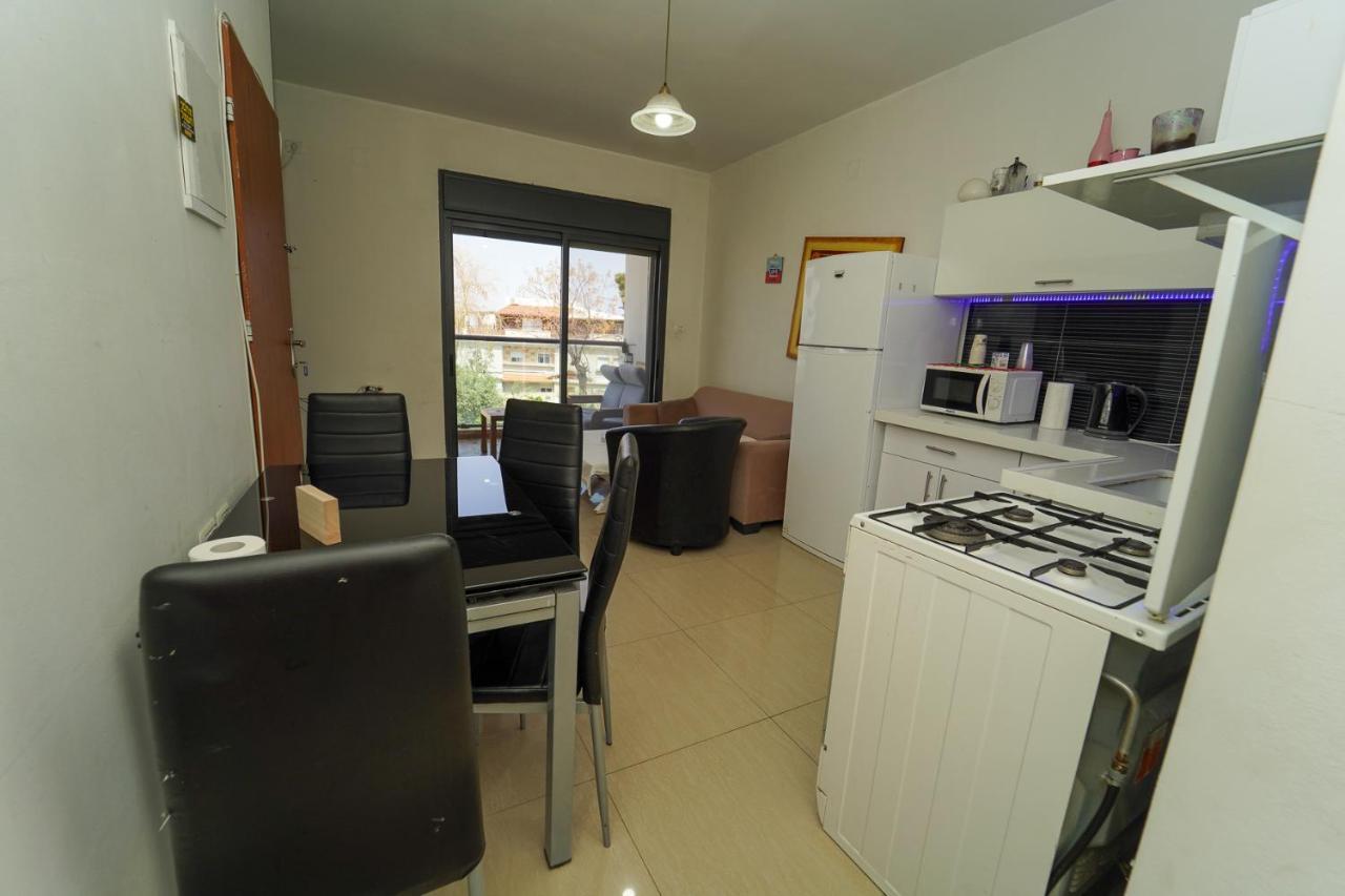 Family Apart Nahariya Exterior foto
