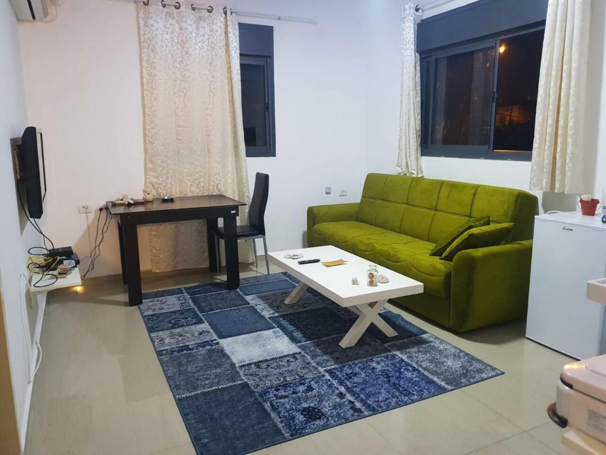 Family Apart Nahariya Exterior foto