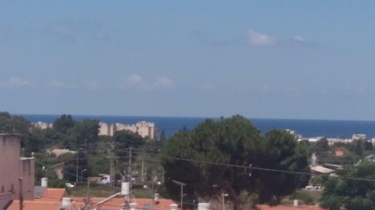 Family Apart Nahariya Exterior foto